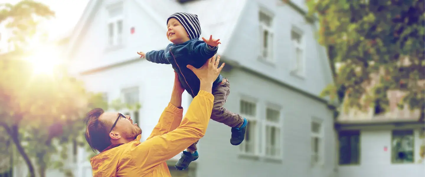 spring_campaign_hero_banner_lifestyle_desktop-1